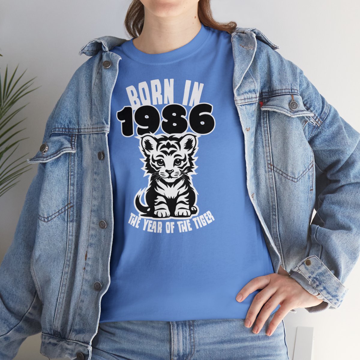 Born in the year of the Tiger - Unisex Tee – Bild 9