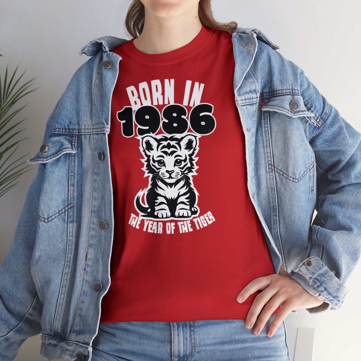Born in the year of the Tiger - Unisex Tee – Bild 81