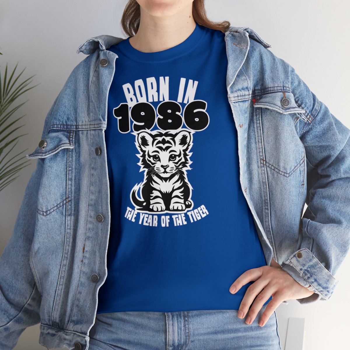 Born in the year of the Tiger - Unisex Tee – Bild 57